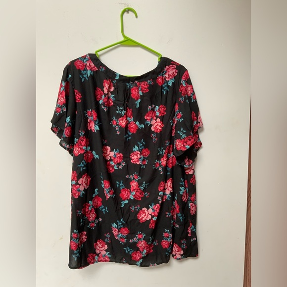 Torrid Blouse (Roses) - Picture 3 of 4